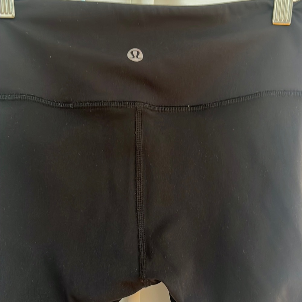Lululemon Leggings 28” with Small Inside Front Pocket